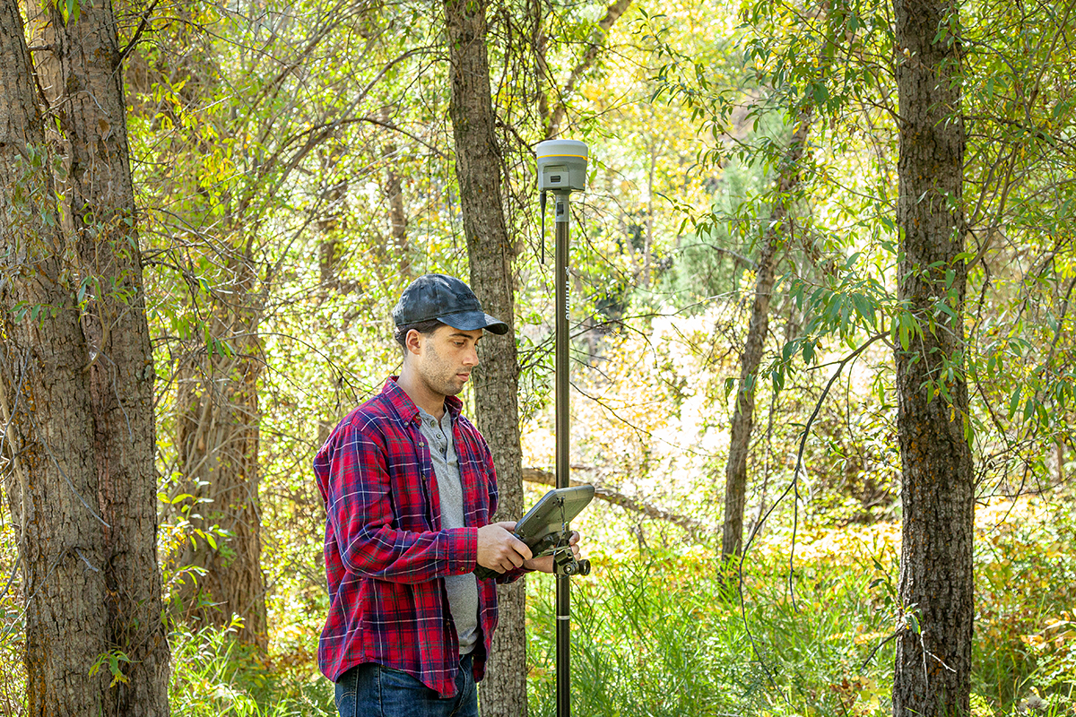 Trimble-R12_TSC7_Topo_090